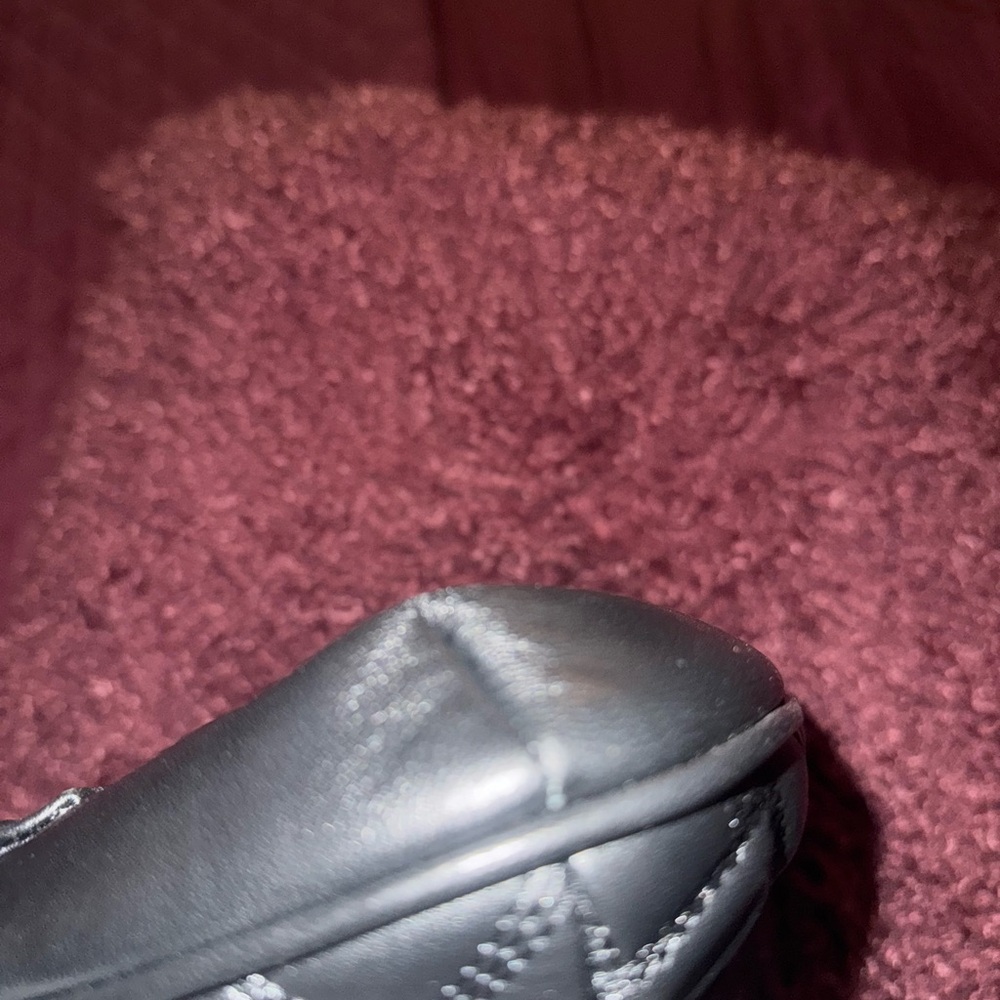 Elegant Black Quilted Clutch - Picture 4 of 8